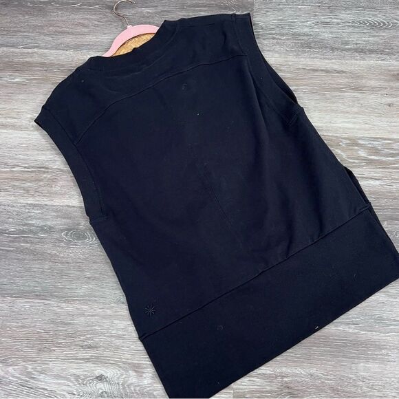 Athleta retroterry v neck Sweatshirt Tee - Picture 4 of 5